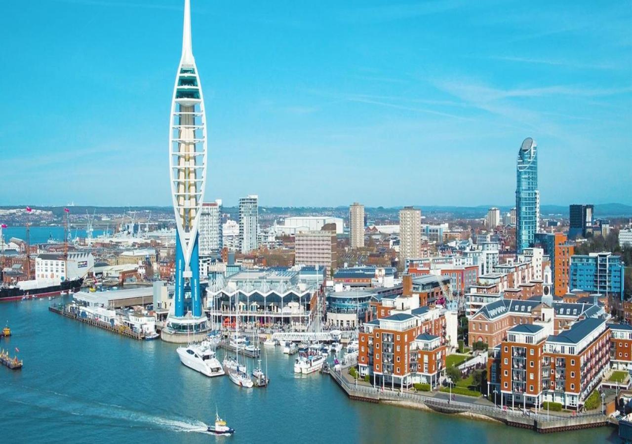 The Fairways Lägenhet Portsmouth Exteriör bild